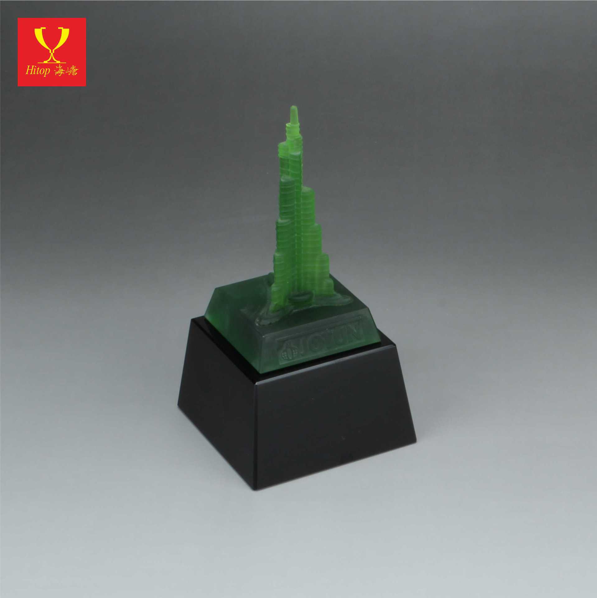 走進俄羅斯卡斯利市建筑工藝美術(shù)品工廠 傳統(tǒng)工藝與現(xiàn)代藝術(shù)的交融