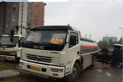油罐車與流動(dòng)加油車辦理《成品油零售經(jīng)營批準(zhǔn)證書》全攻略