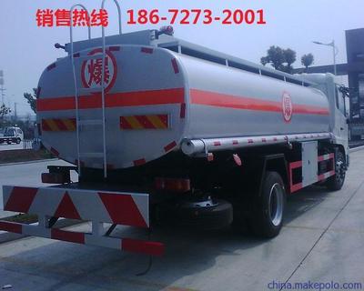 羅山縣油罐車車型詳解 前四后四與前四后八的性能與應(yīng)用對比